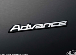 グレードエンブレム 「ADVANCE」 クラウン220系