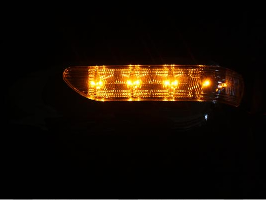 LED付き　クロームメッキ　ミラーカバー ハイエース200系